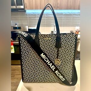 Brand New Michael Kors Large Tote w/ Cross body signature shoulder strap